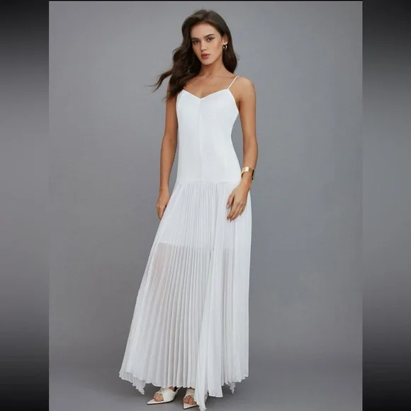 White Satin Bodice Pleated Hem Layered Spaghetti Dress Maxi Dress - Picture 3 of 6